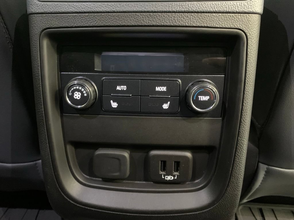 Used 2019 Buick Envision Essence FWD image 11