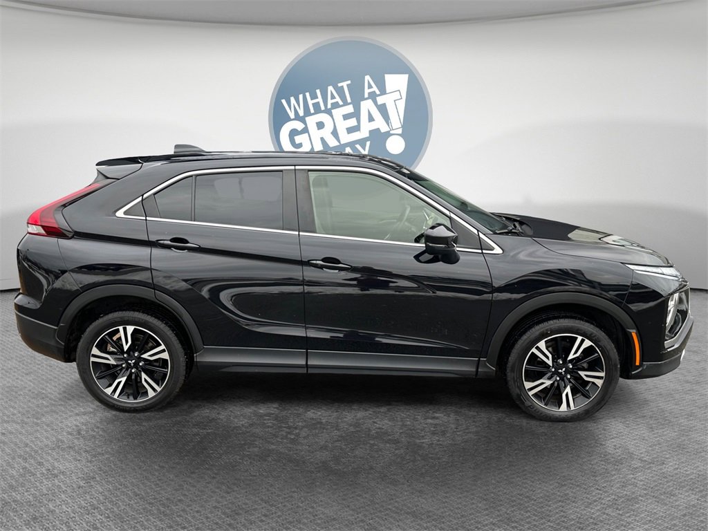 Used 2023 Mitsubishi Eclipse Cross SE image 2