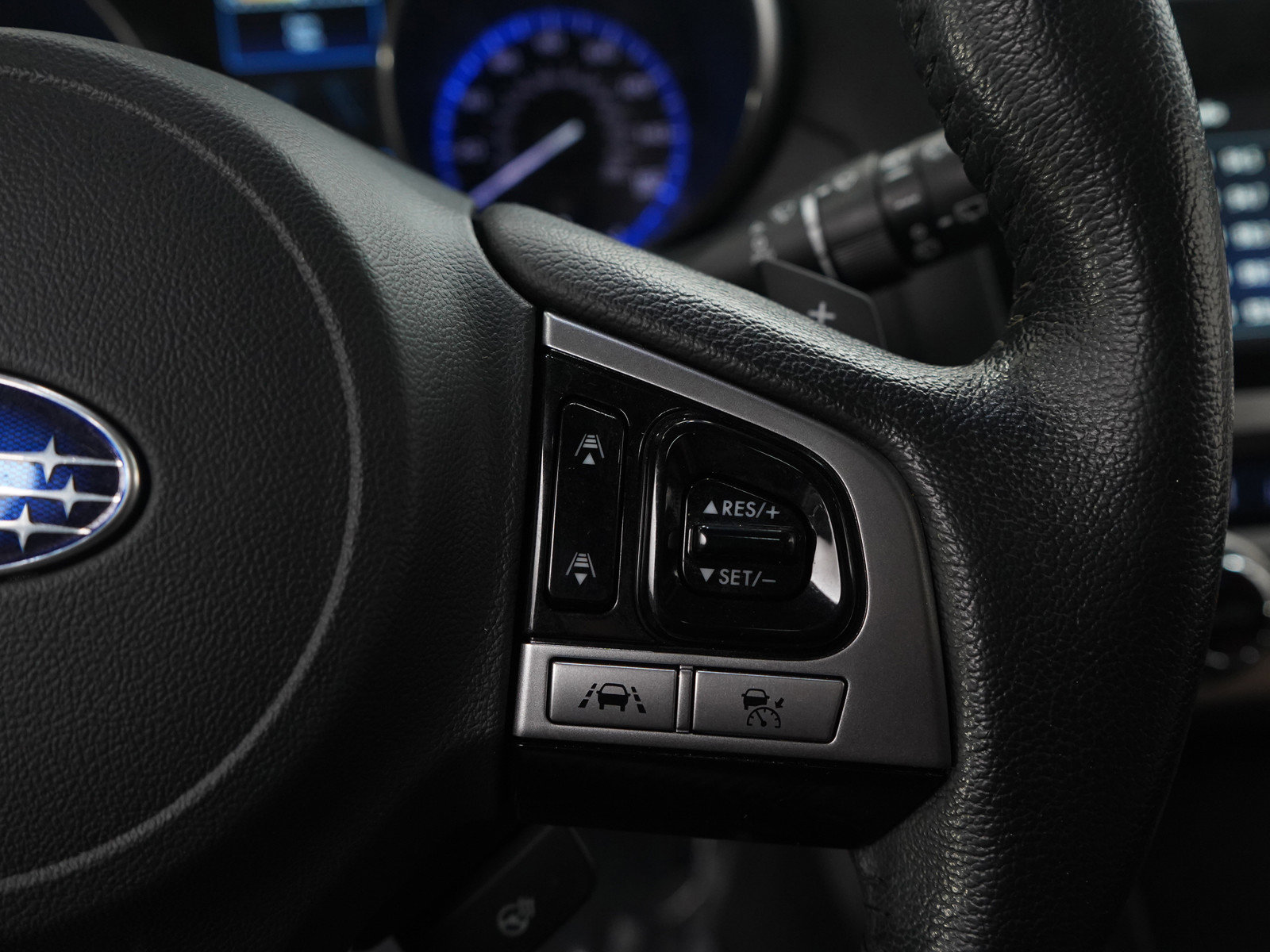 Used 2017 Subaru Outback 3.6R Touring image 18