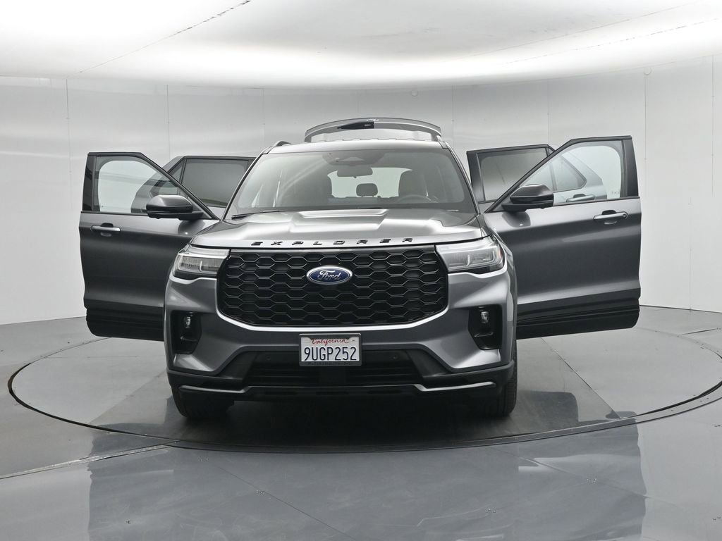 Used 2025 Ford Explorer ST-Line RWD image 37