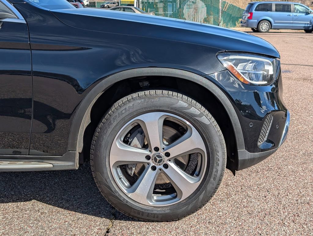 Used 2021 Mercedes-Benz GLC 300 4MATIC image 9