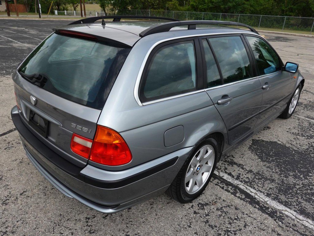 Used 2004 BMW 325i Wagon image 7
