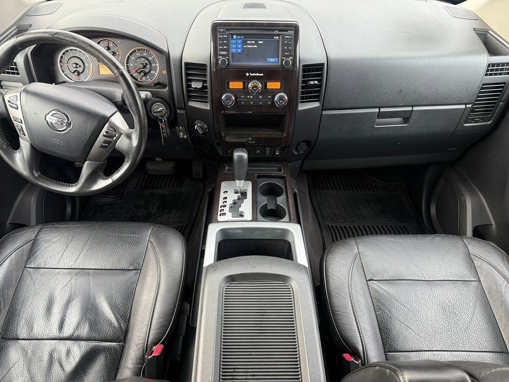 Used 2015 Nissan Titan SL image 18