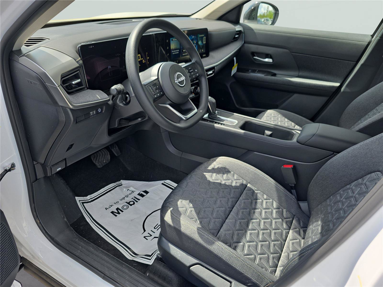New 2026 Nissan Kicks SV w/ SV Premium Package FWD image 10