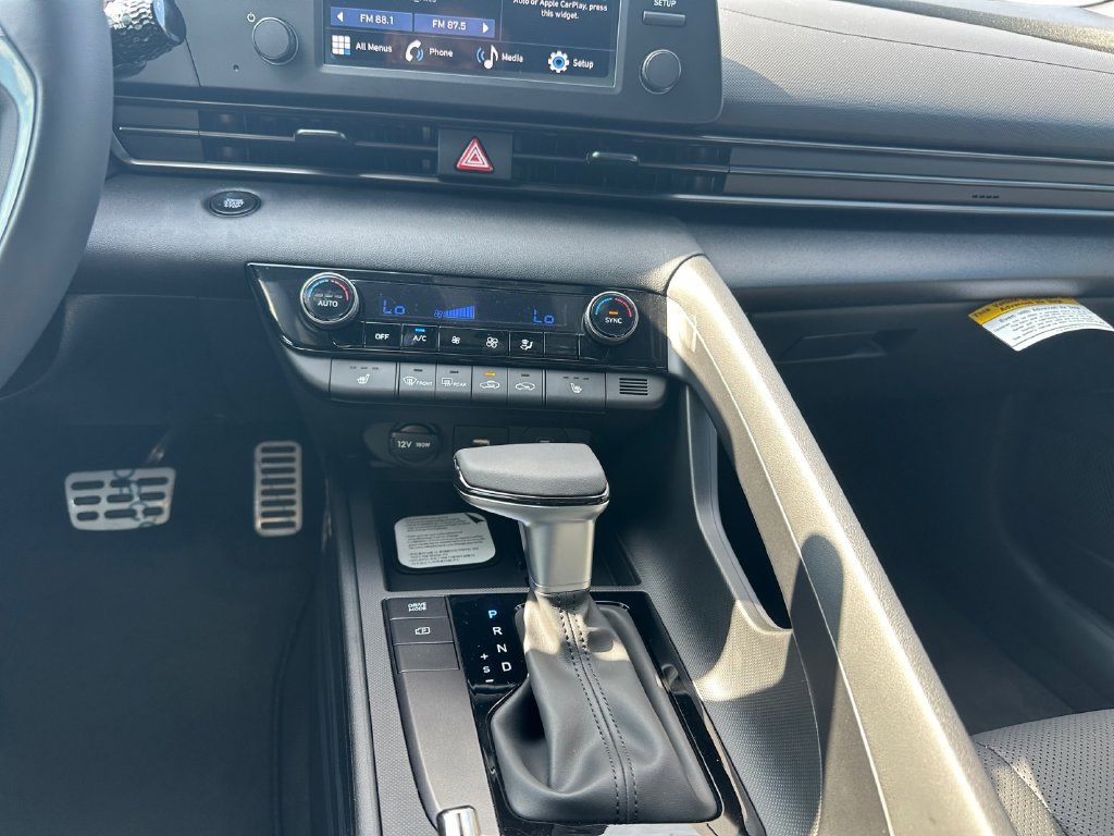 New 2026 Hyundai Elantra SEL Sport FWD image 18