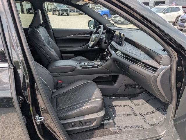 Used 2025 INFINITI QX60 Autograph w/ Cargo Package AWD/4WD image 11