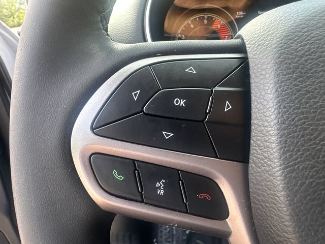 Used 2022 Jeep Cherokee Latitude Lux w/ Sun & Sound Group AWD/4WD image 30