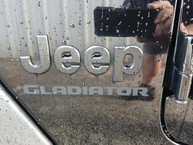 Used 2020 Jeep Gladiator Sport w/ Quick Order Package 24S image 11