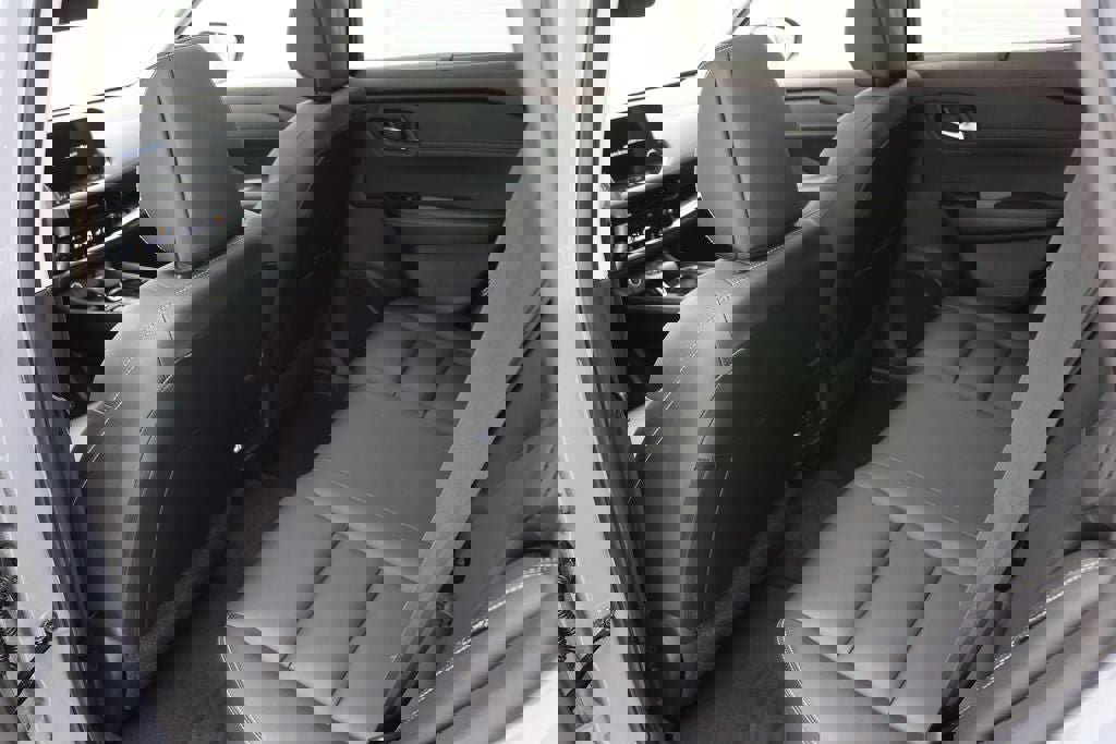 Used 2023 Nissan Rogue SL w/ SL Premium Package image 11