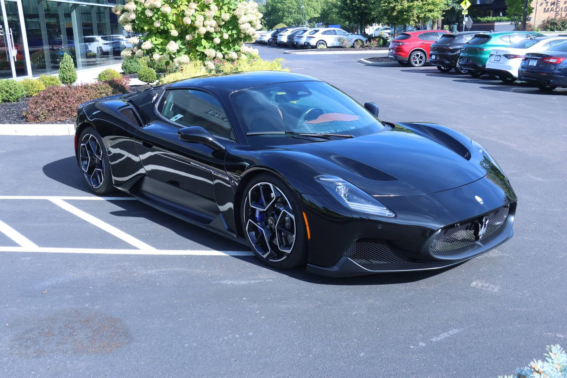 Used 2023 Maserati MC20 Coupe image 3