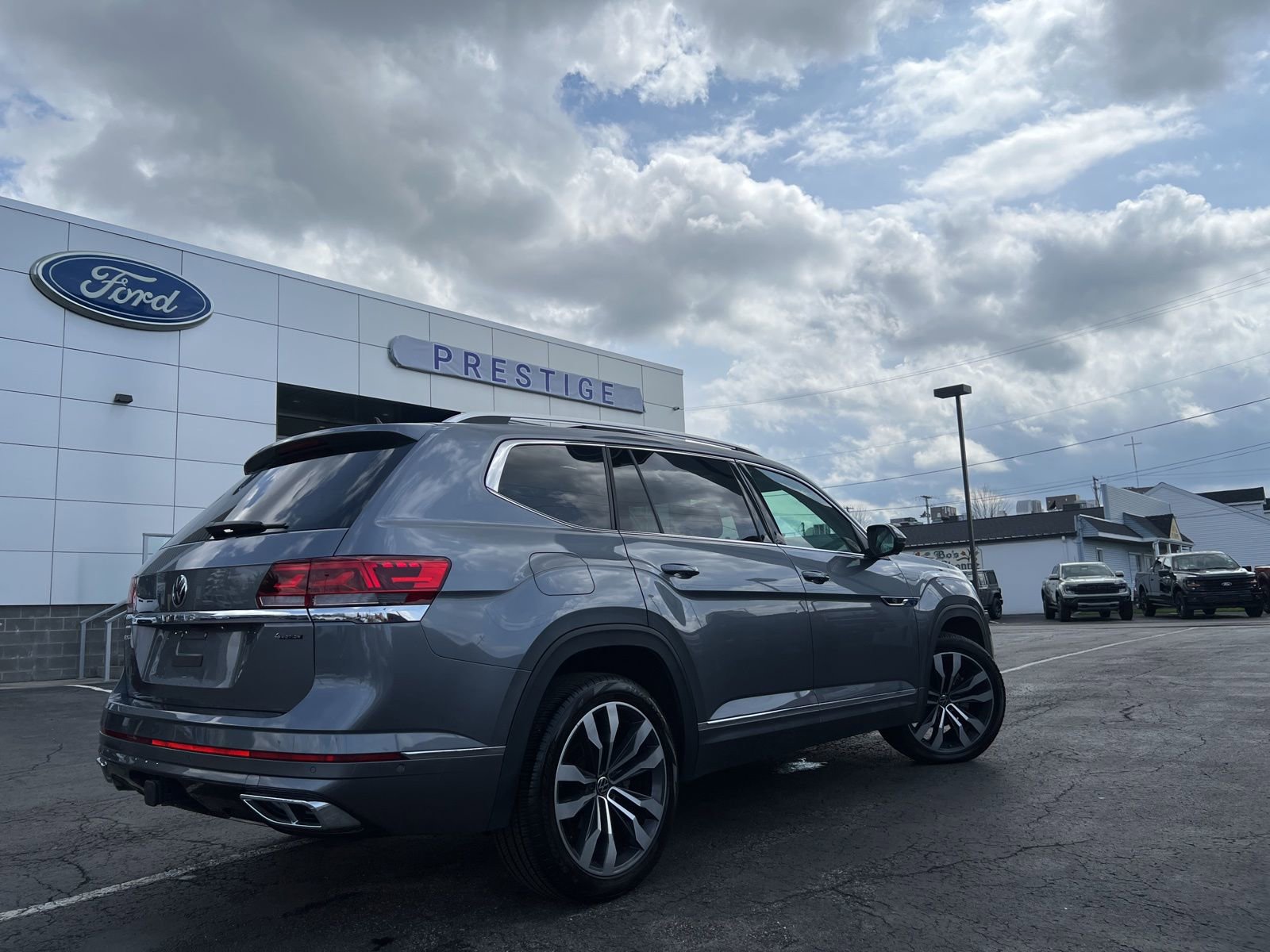 Used 2023 Volkswagen Atlas SEL Premium image 51