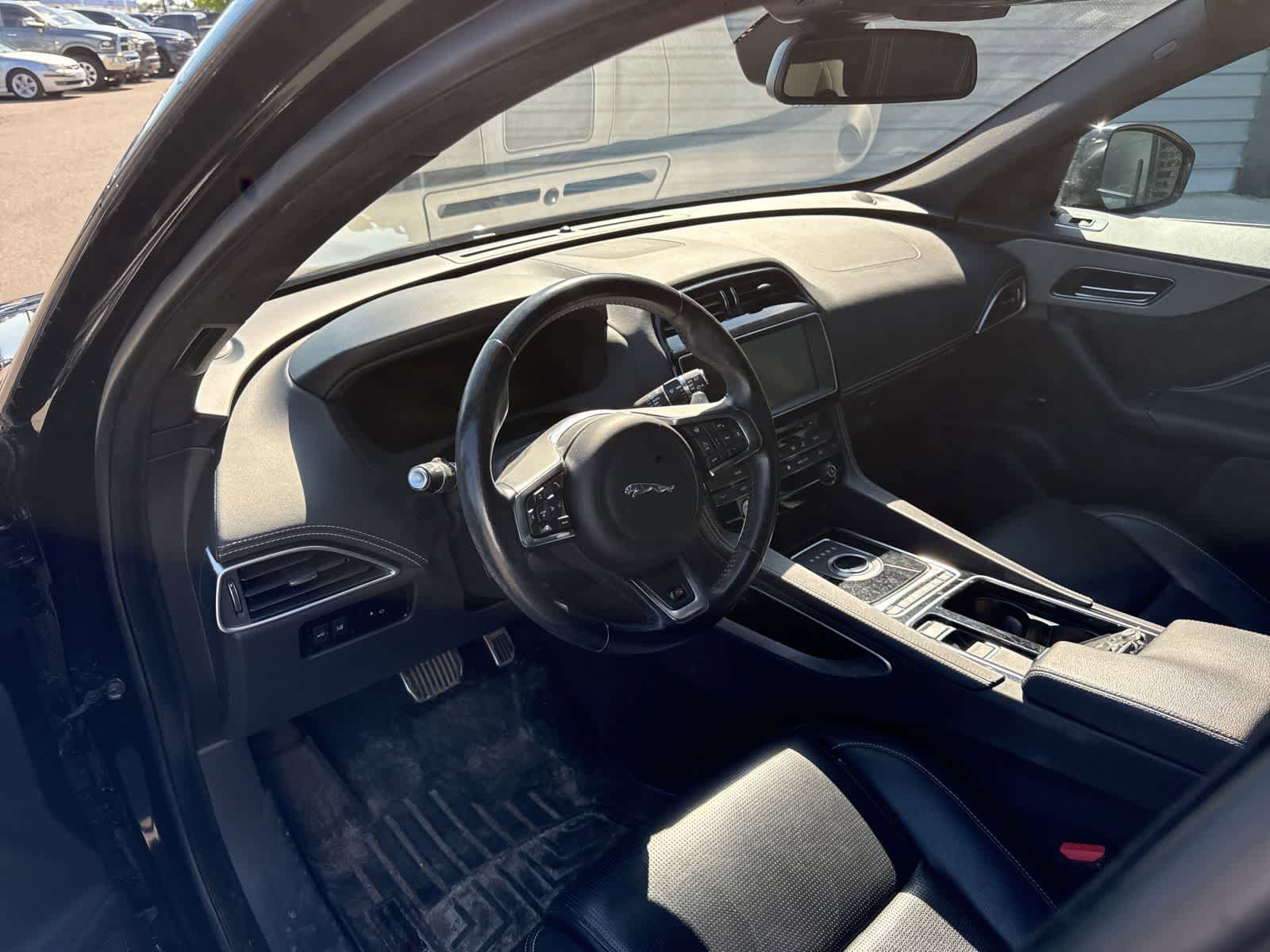 Used 2018 Jaguar F-PACE S AWD/4WD image 8