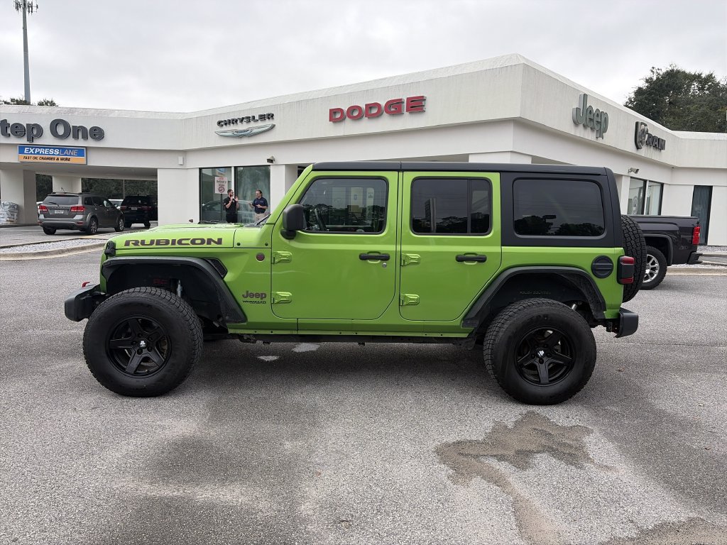 Used 2019 Jeep Wrangler Unlimited Rubicon w/ Cold Weather Group AWD/4WD image 3