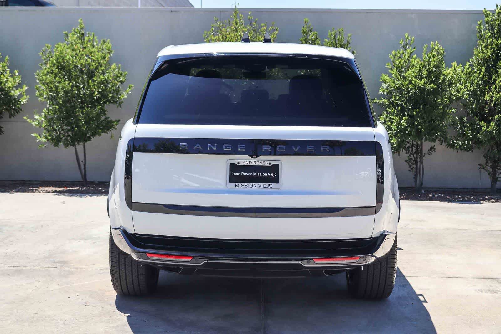 New 2026 Land Rover Range Rover Long Wheelbase SE AWD/4WD image 5
