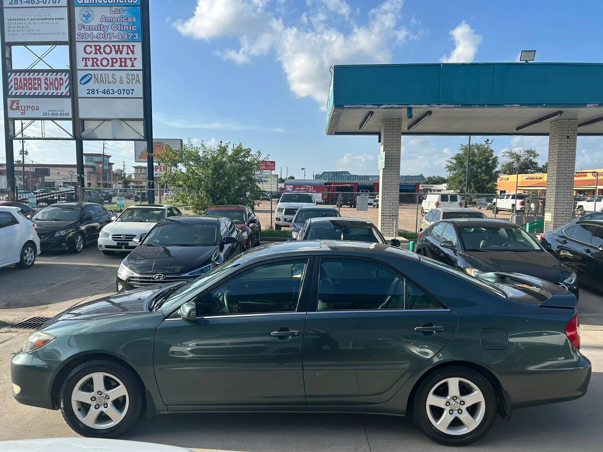 Used 2002 Toyota Camry SE FWD image 2