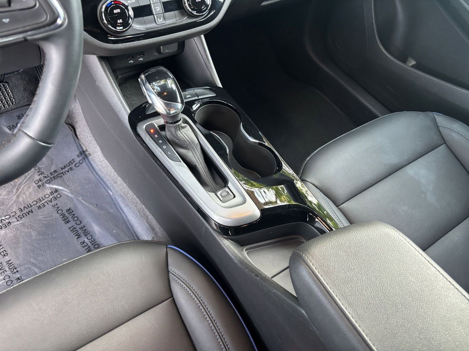 Used 2025 Buick Envista Sport Touring image 41