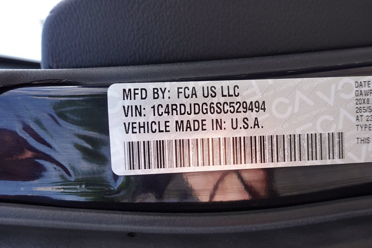 Used 2025 Dodge Durango GT w/ Blacktop Package AWD/4WD image 18