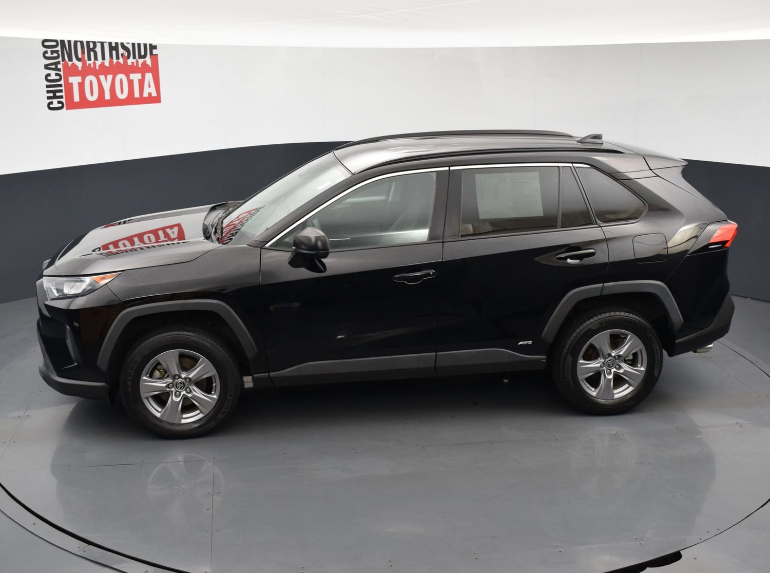 Used 2022 Toyota RAV4 LE AWD/4WD image 17