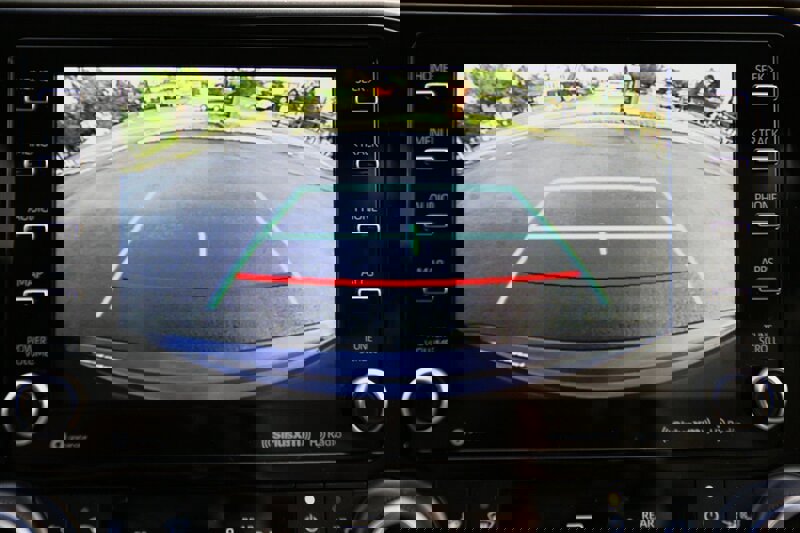 Used 2022 Toyota Highlander XLE image 29