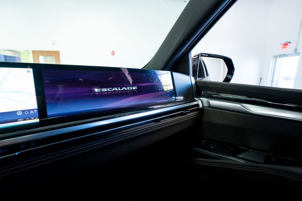 Used 2025 Cadillac Escalade Sport w/ LPO, ONYX Package image 40