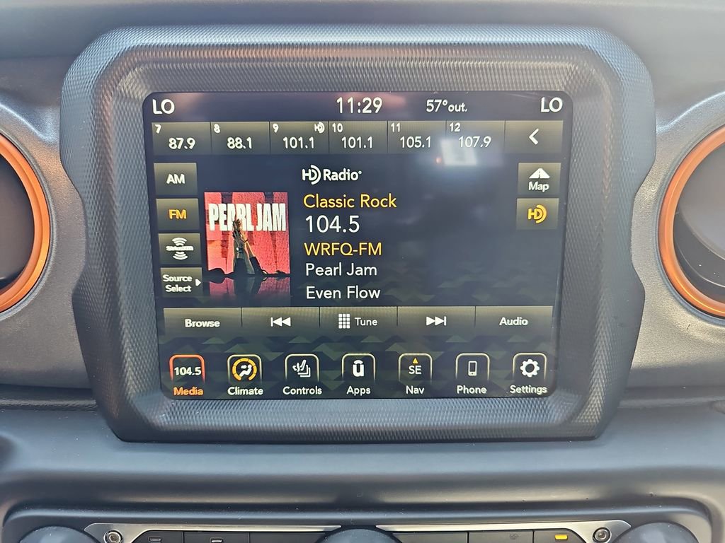 Used 2022 Jeep Gladiator Mojave w/ LED Lighting Group AWD/4WD image 24