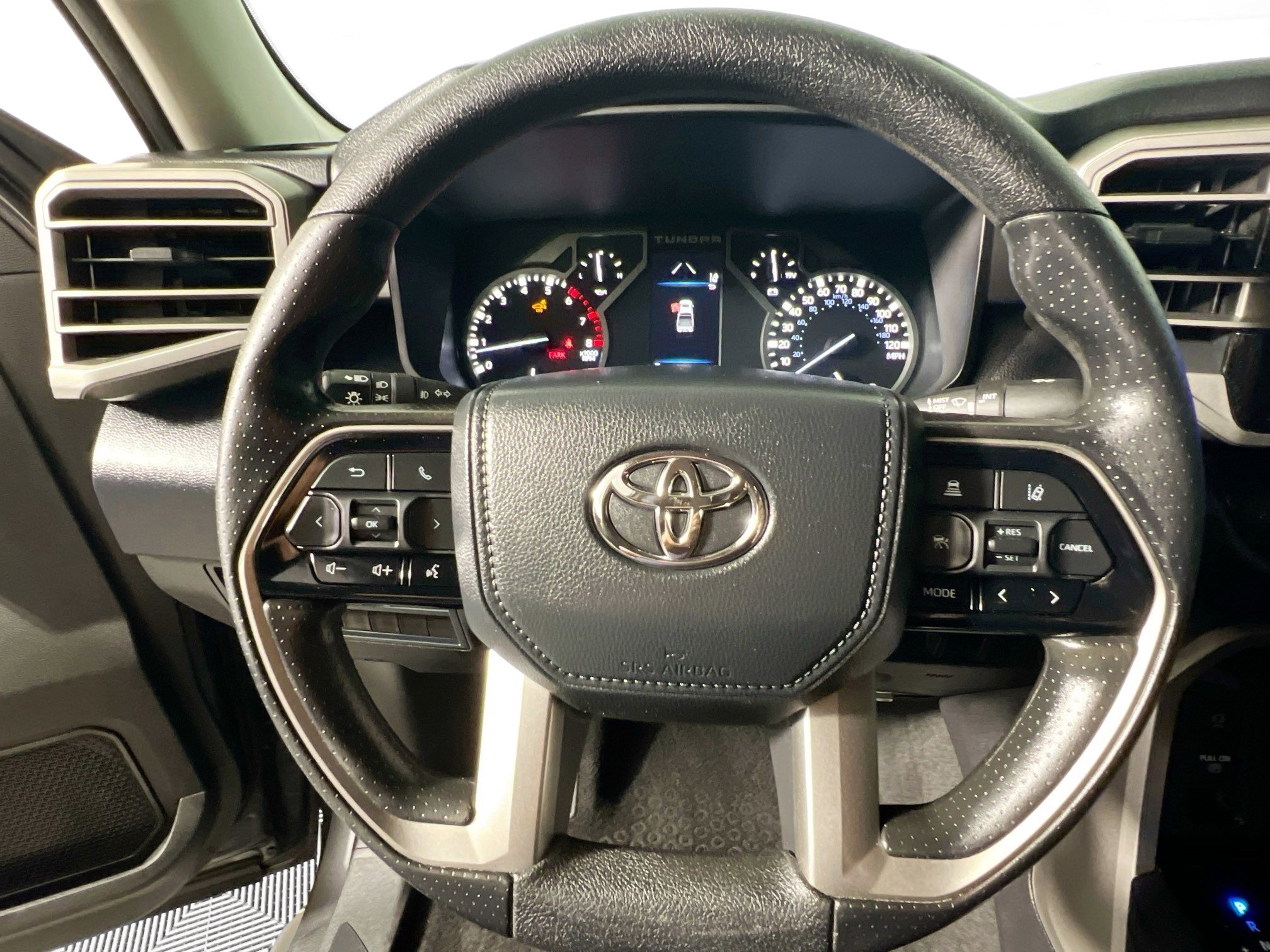 Used 2024 Toyota Tundra SR5 w/ SR5 Convenience Package AWD/4WD image 16