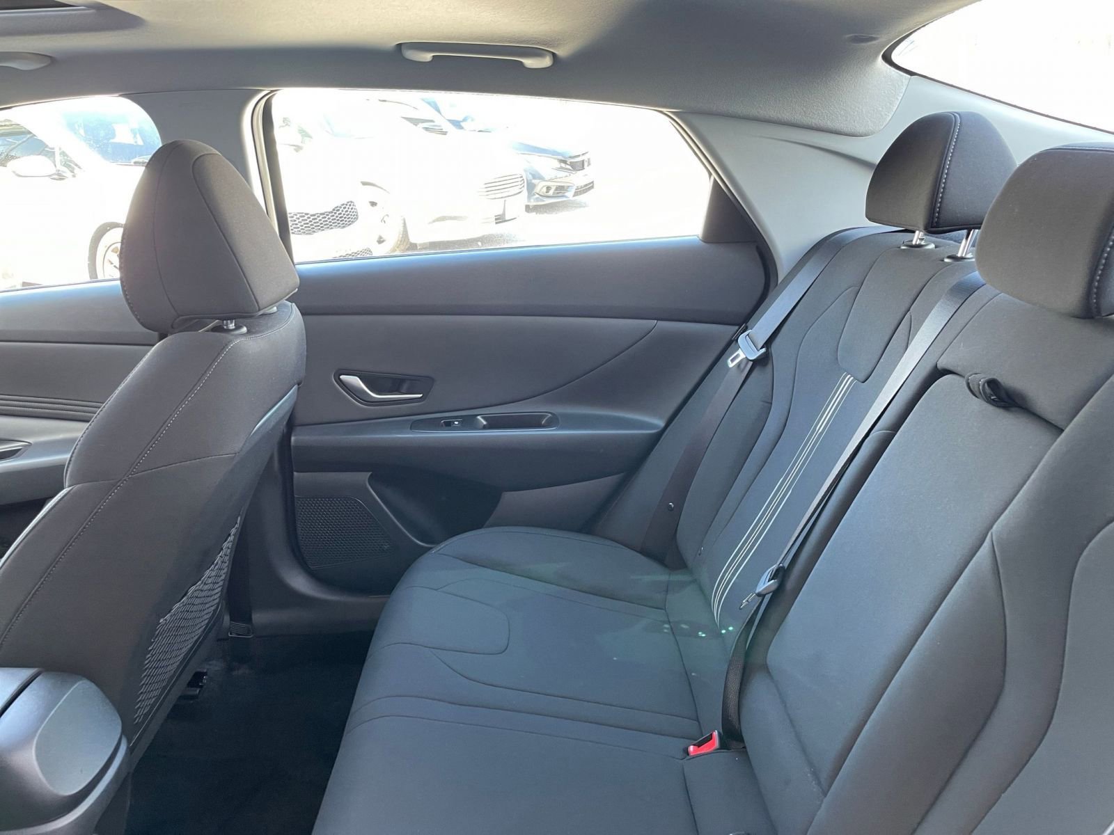 Used 2025 Hyundai Elantra SEL image 41