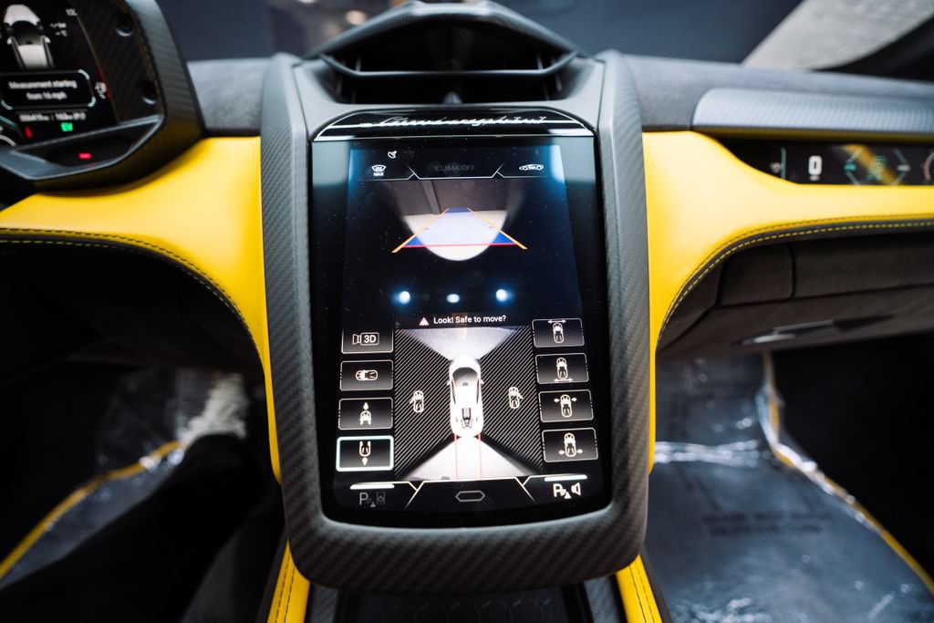 Used 2024 Lamborghini Revuelto AWD/4WD image 44