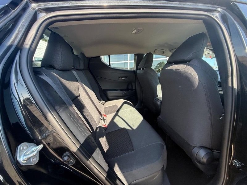 Used 2021 Toyota C-HR LE FWD image 11
