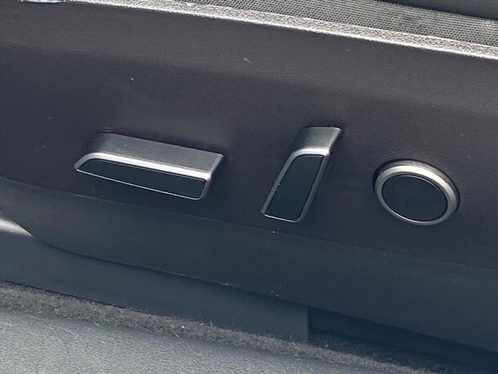 Used 2023 Tesla Model 3 Standard Range image 11