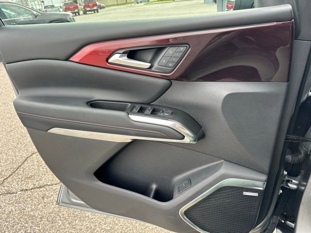 Certified 2024 Chevrolet Traverse RS w/ LPO, Floor Liner Package image 13