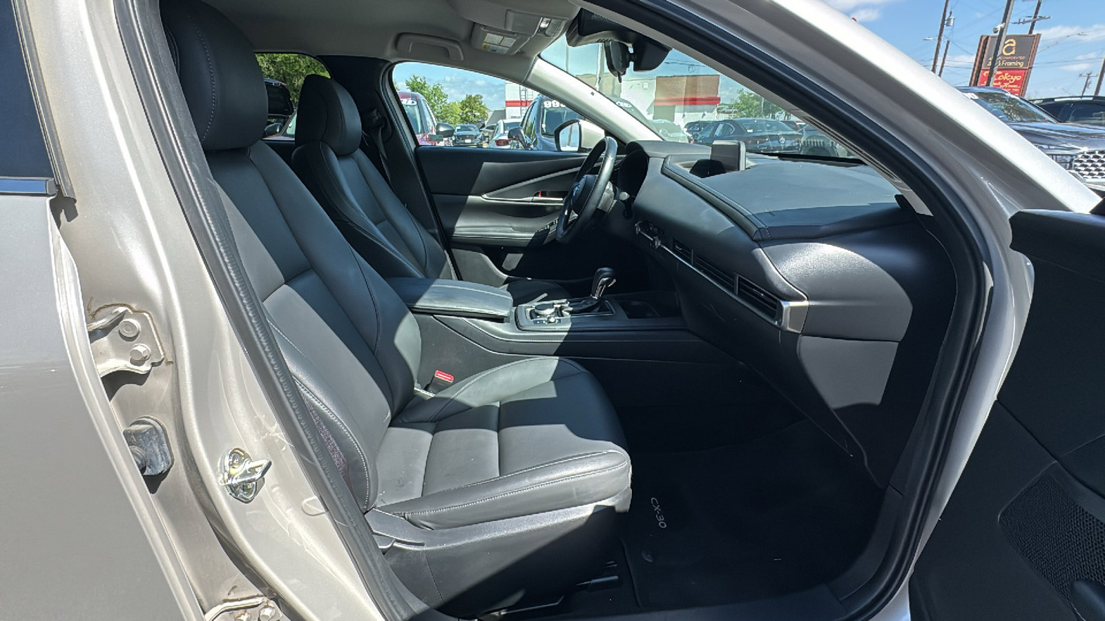 Used 2023 MAZDA CX-30 AWD 2.5 S w/ Select Package image 23