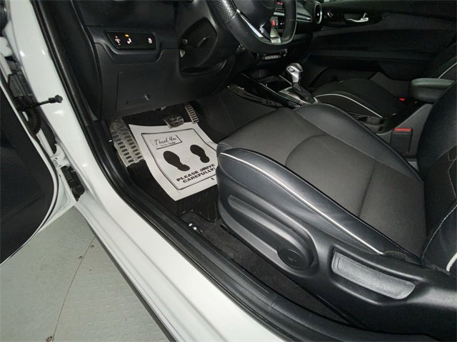 Used 2023 Kia Forte GT-Line w/ GT-Line Technology Package image 12