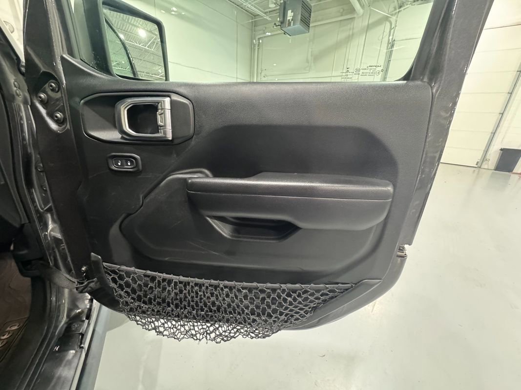 Used 2021 Jeep Wrangler Unlimited Rubicon image 42