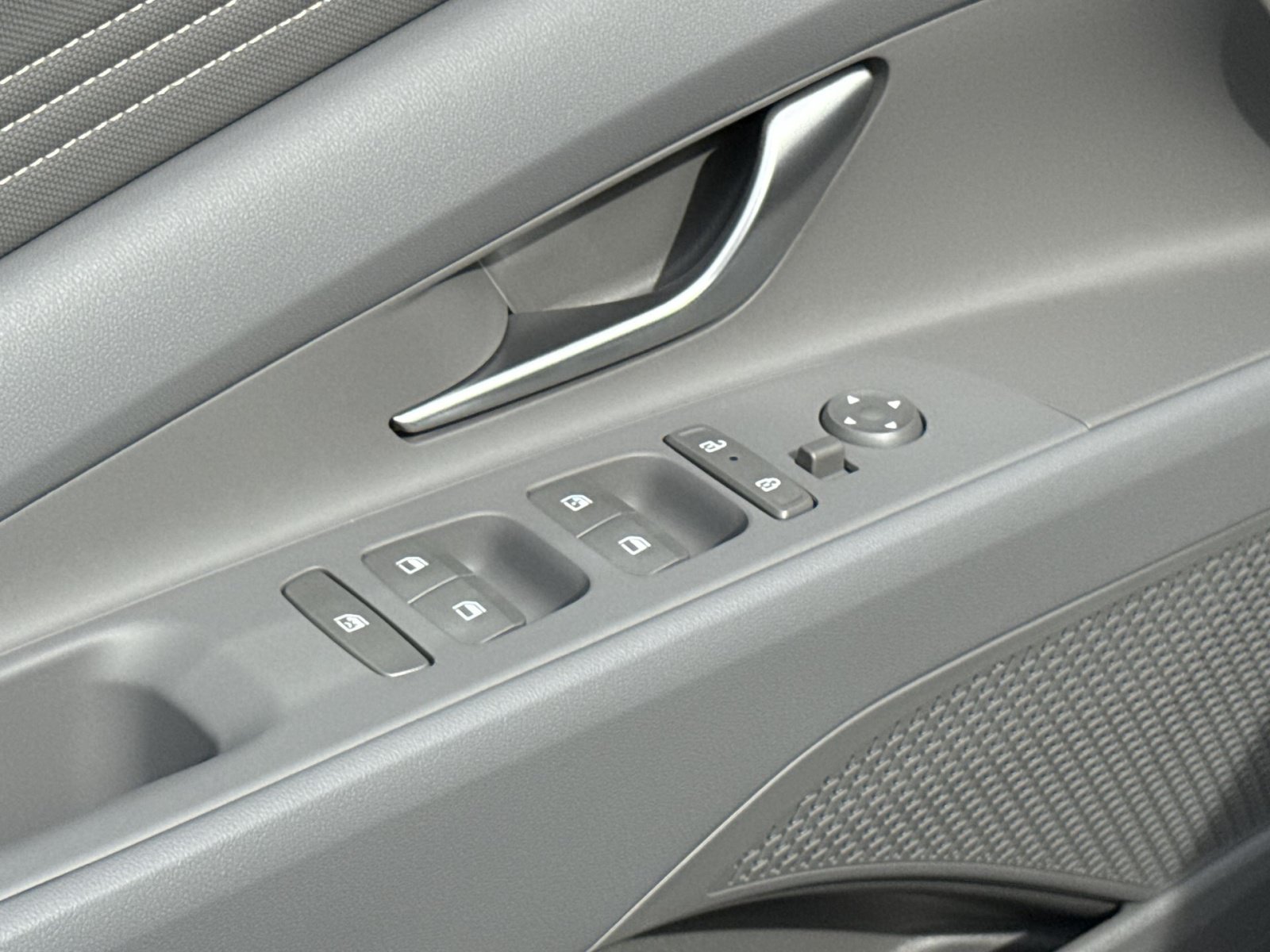 New 2026 Hyundai Elantra Sport FWD image 15