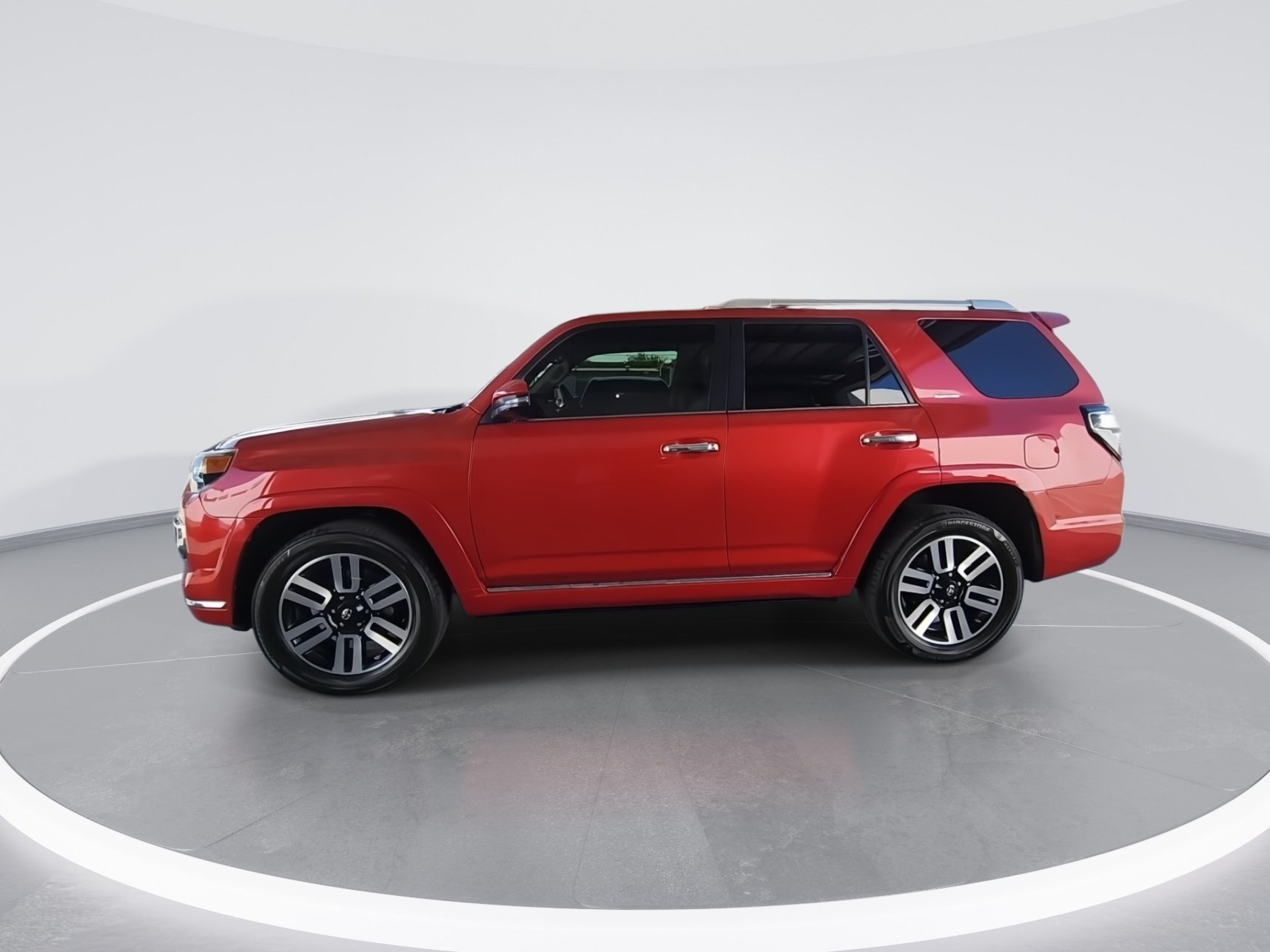 Used 2016 Toyota 4Runner Limited AWD/4WD image 9