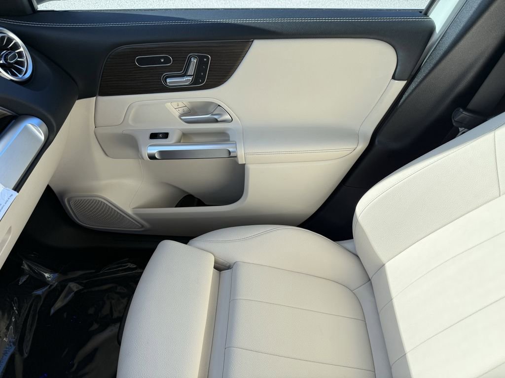 Certified 2025 Mercedes-Benz GLB 250 4MATIC image 20