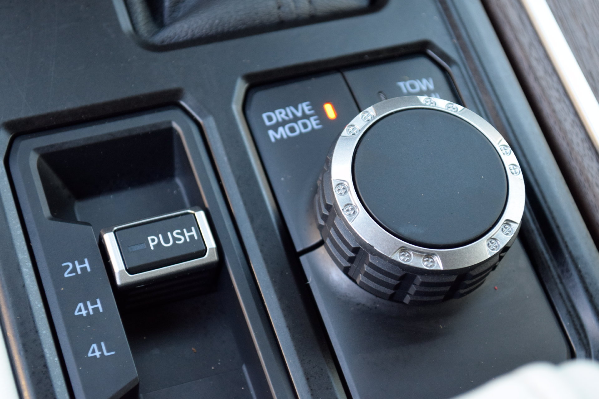 Used 2024 Toyota Sequoia Capstone AWD/4WD image 11