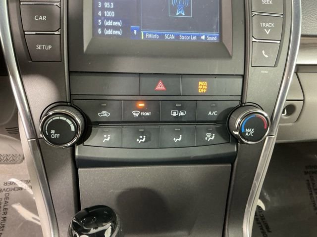 Used 2015 Toyota Camry LE FWD image 27