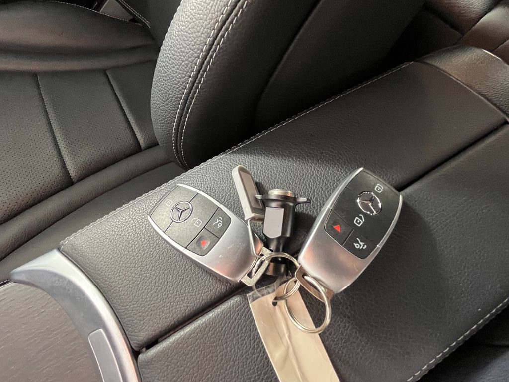 Used 2022 Mercedes-Benz GLC 300 4MATIC image 26