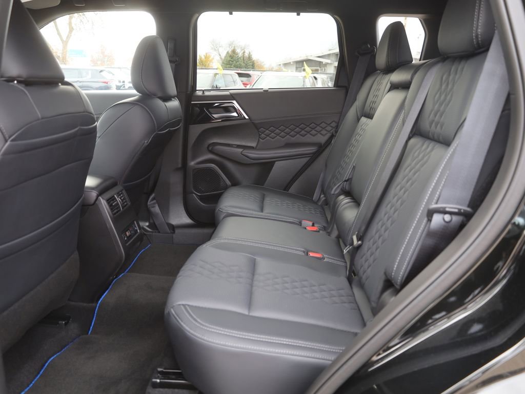New 2025 Mitsubishi Outlander SEL Black Edition image 31