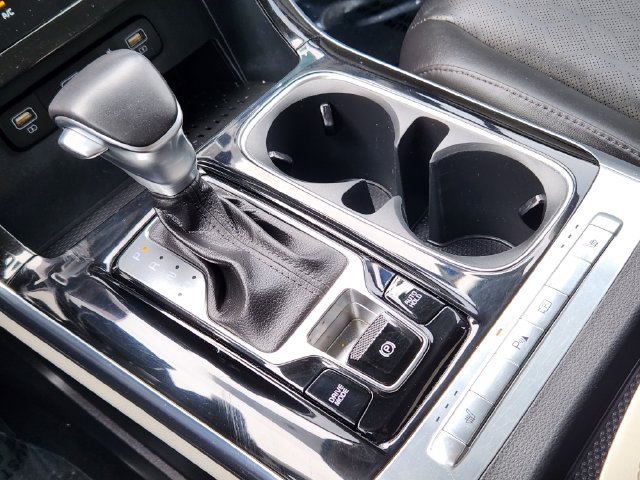 Used 2022 Kia Carnival EX FWD image 21