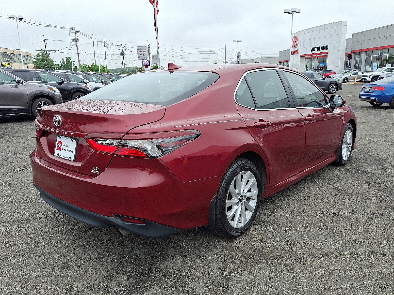 Certified 2022 Toyota Camry LE image 6