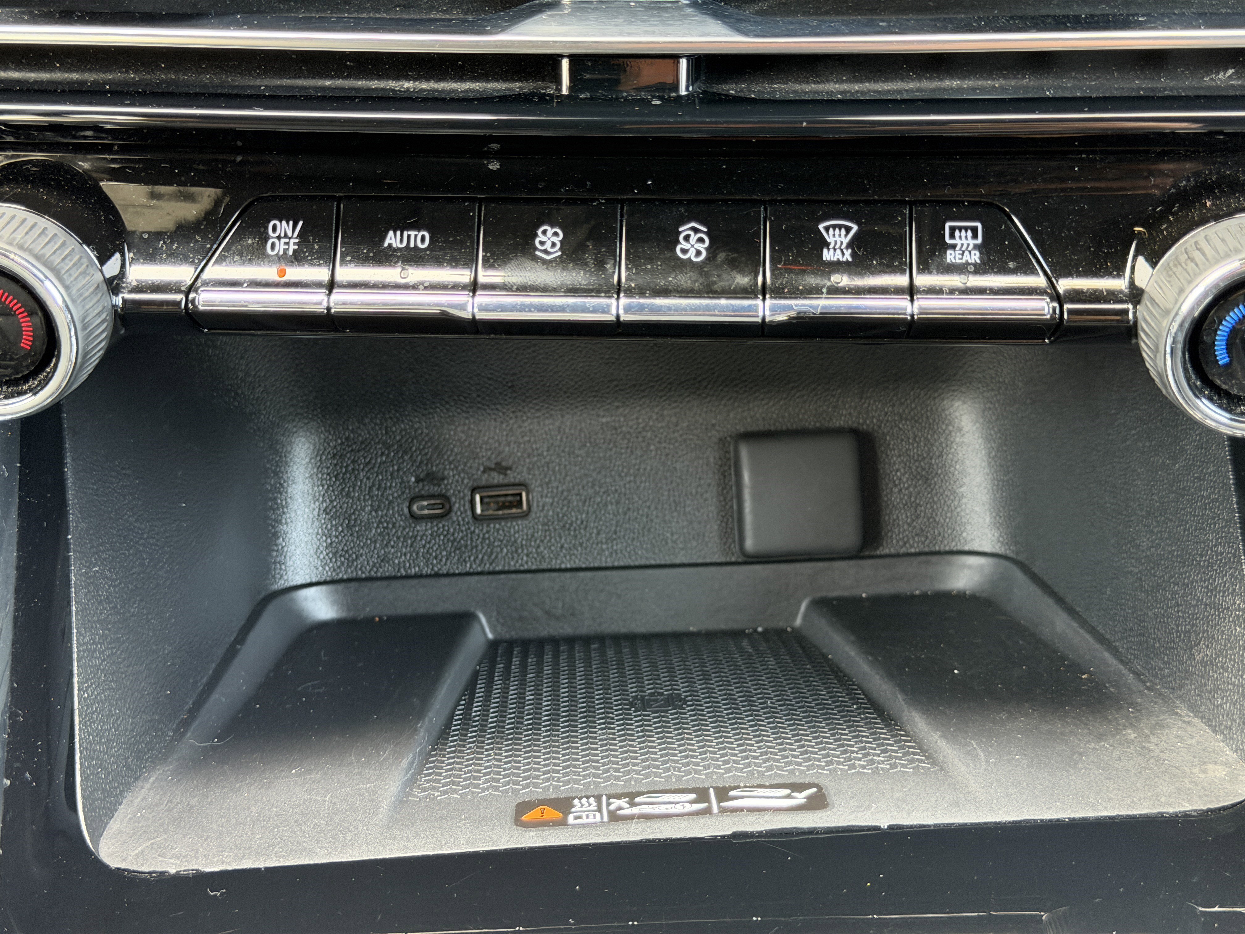 Used 2024 Chevrolet Traverse RS w/ LPO, Floor Liner Package image 25