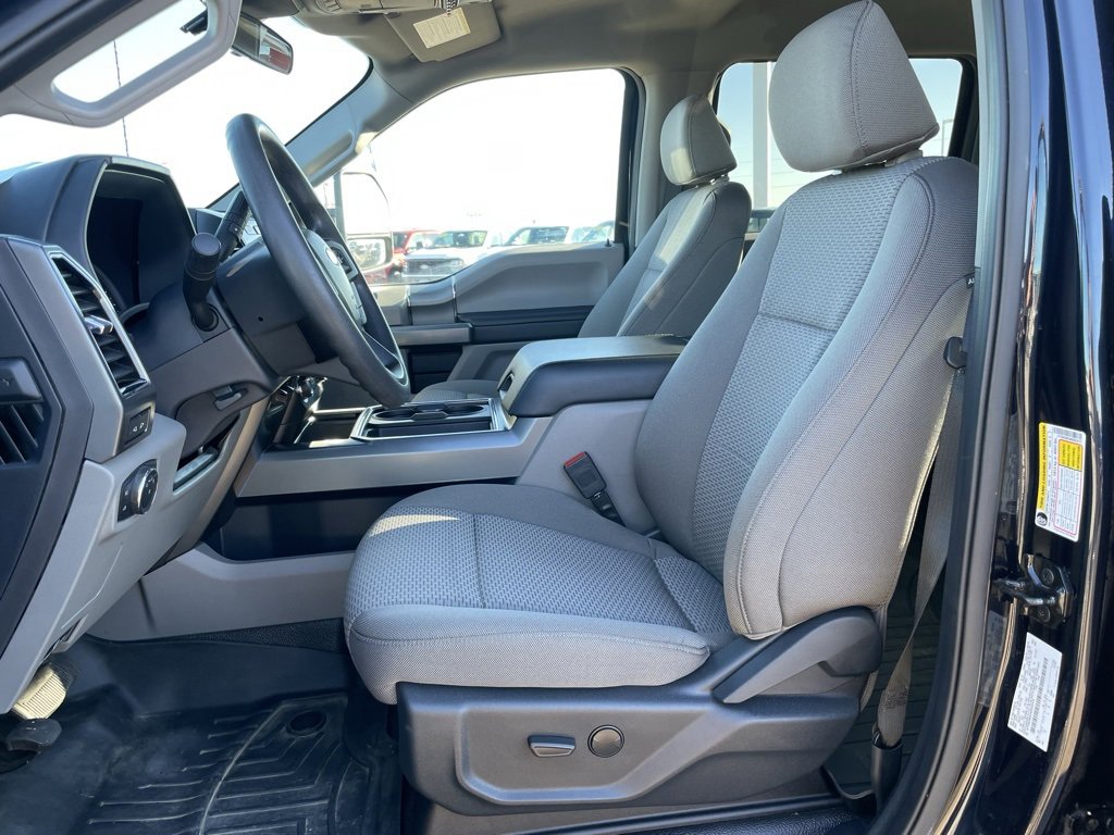 Used 2022 Ford F350 XLT w/ XLT Premium Package image 7