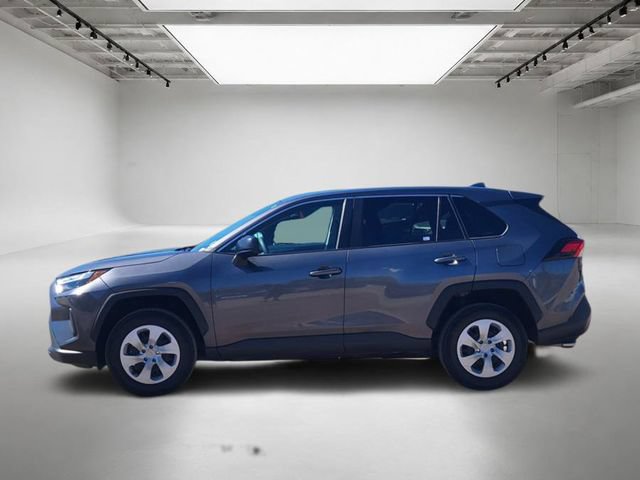 Used 2023 Toyota RAV4 LE AWD/4WD image 2