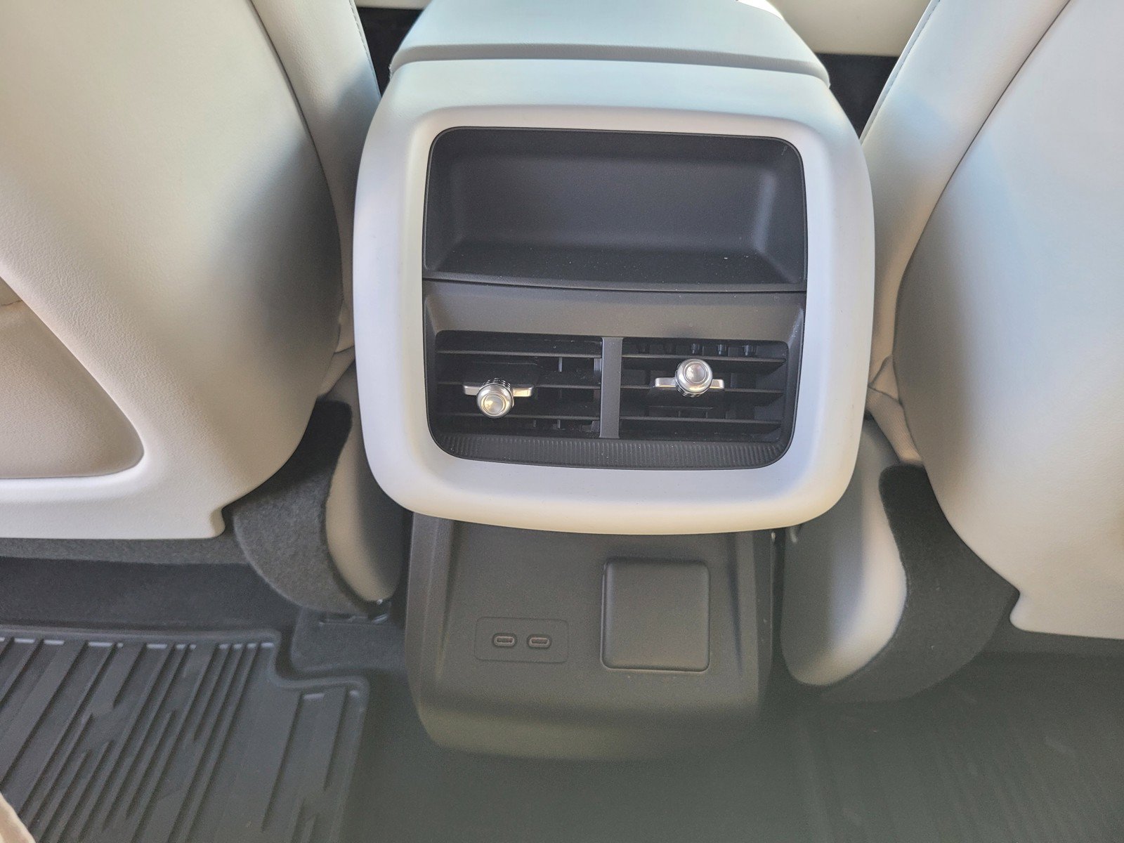 Certified 2024 Cadillac Lyriq Sport AWD/4WD image 13