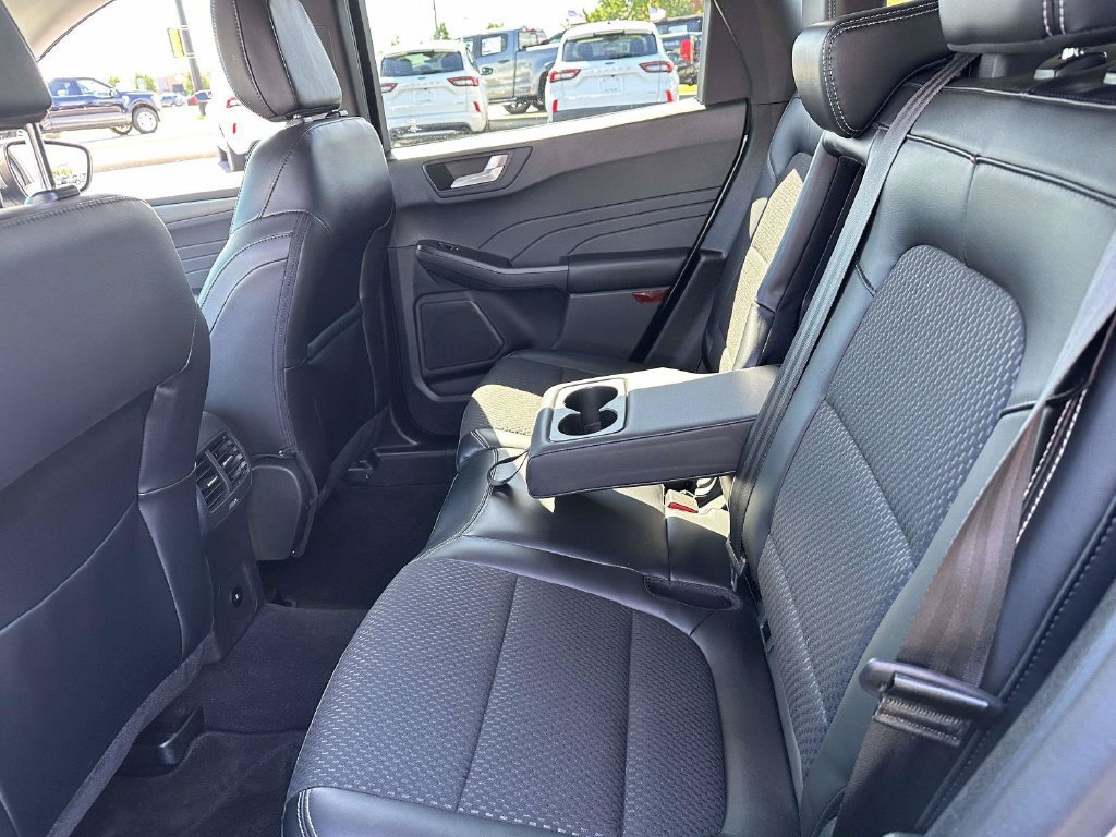 Certified 2023 Ford Escape SE FWD image 12