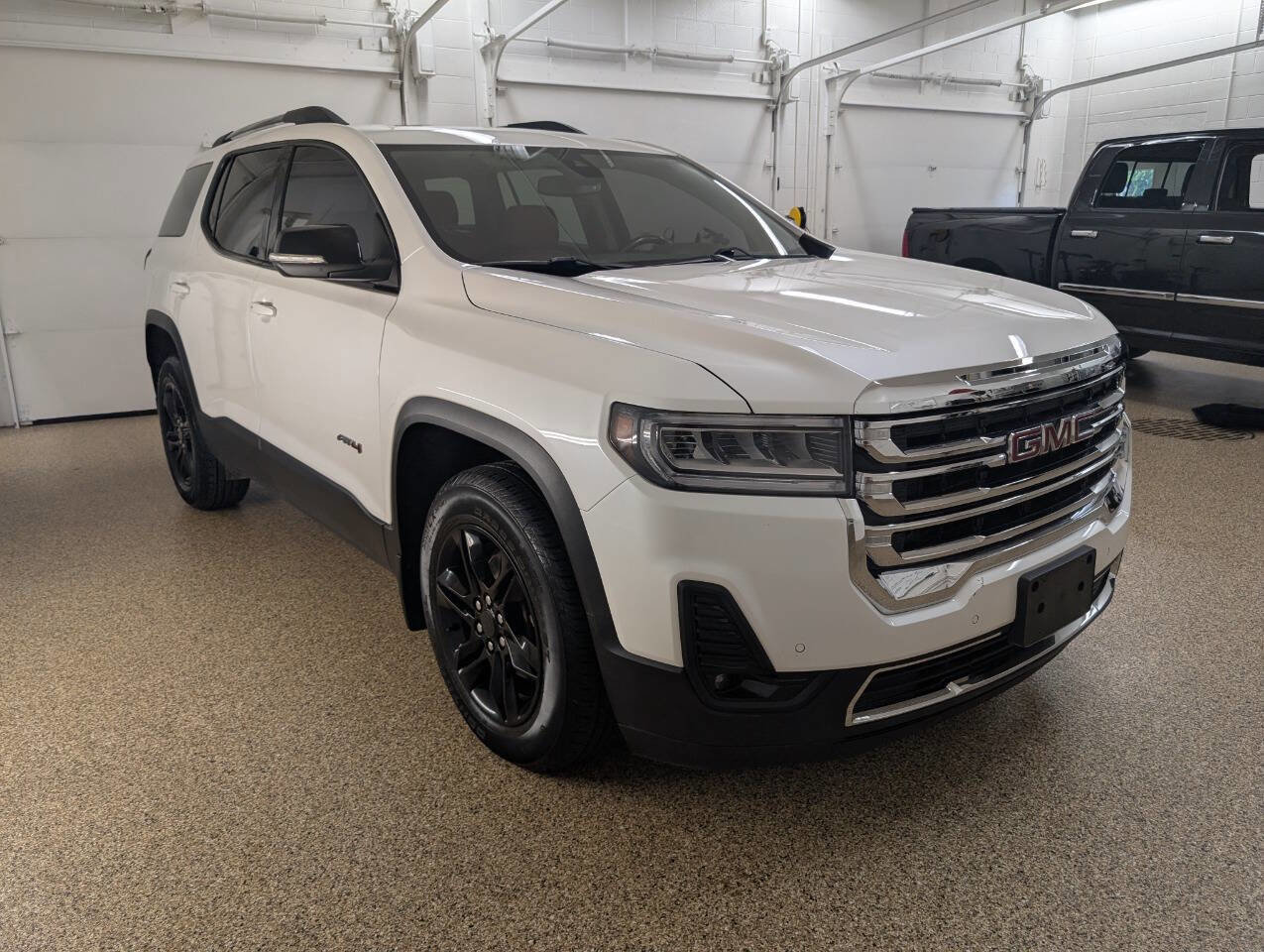 Used 2020 GMC Acadia AT4 image 5