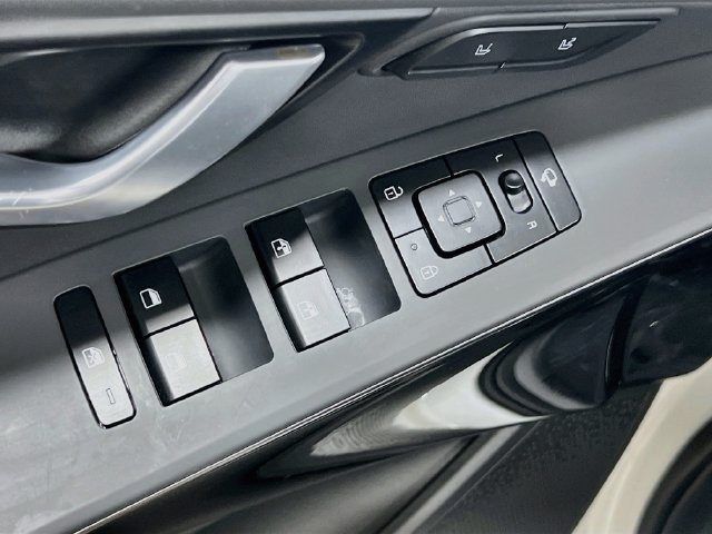 Certified 2023 Kia Niro Wave FWD image 18